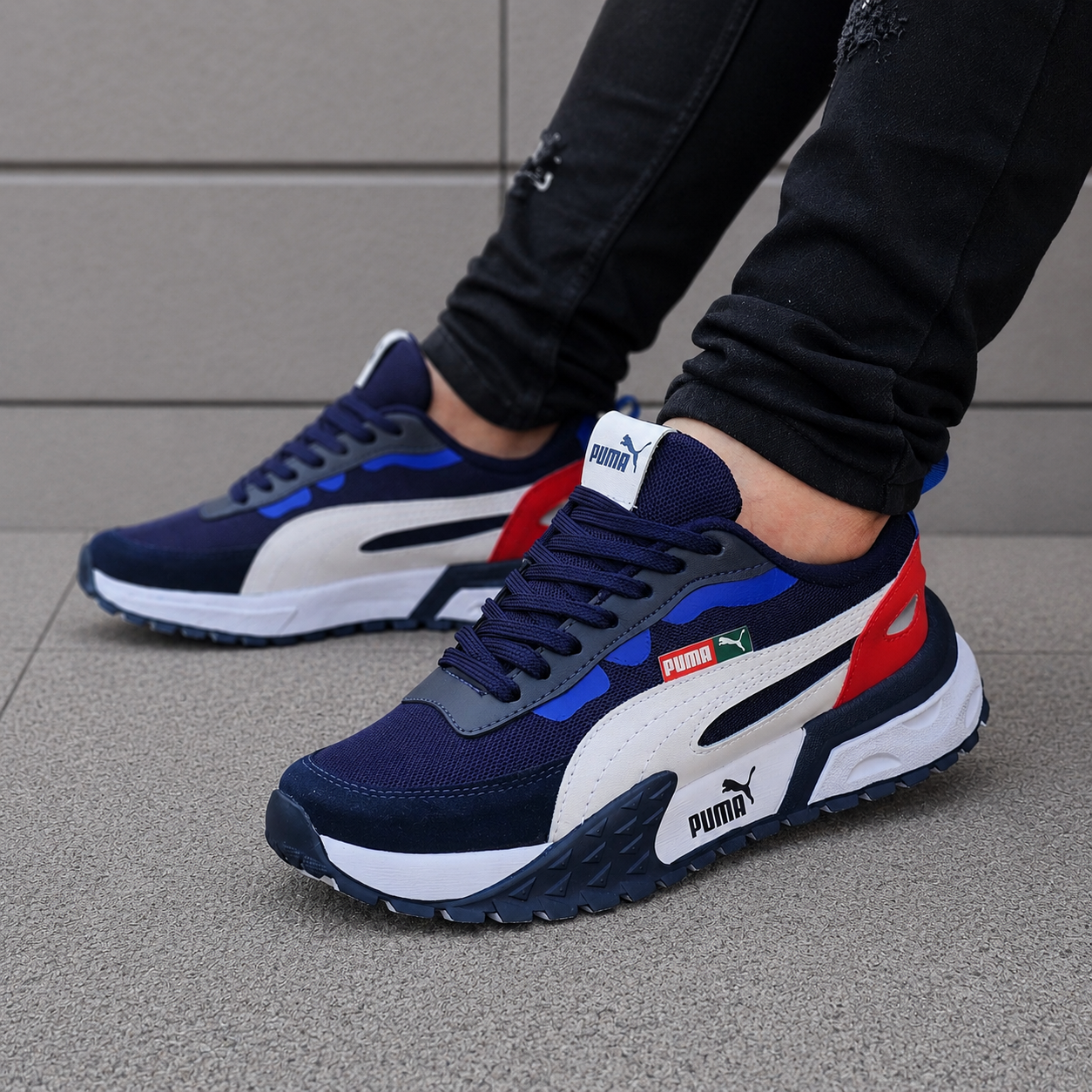 Deportivo Puma + 3 Pares Medias gratis