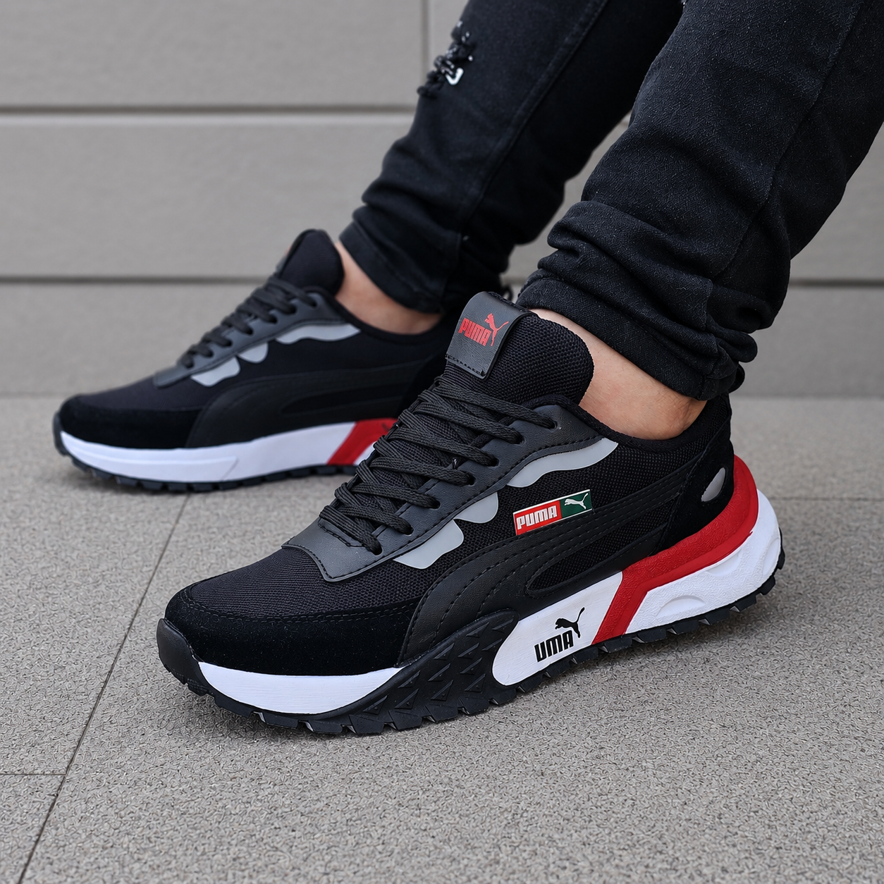 Deportivo Puma + 3 Pares Medias gratis