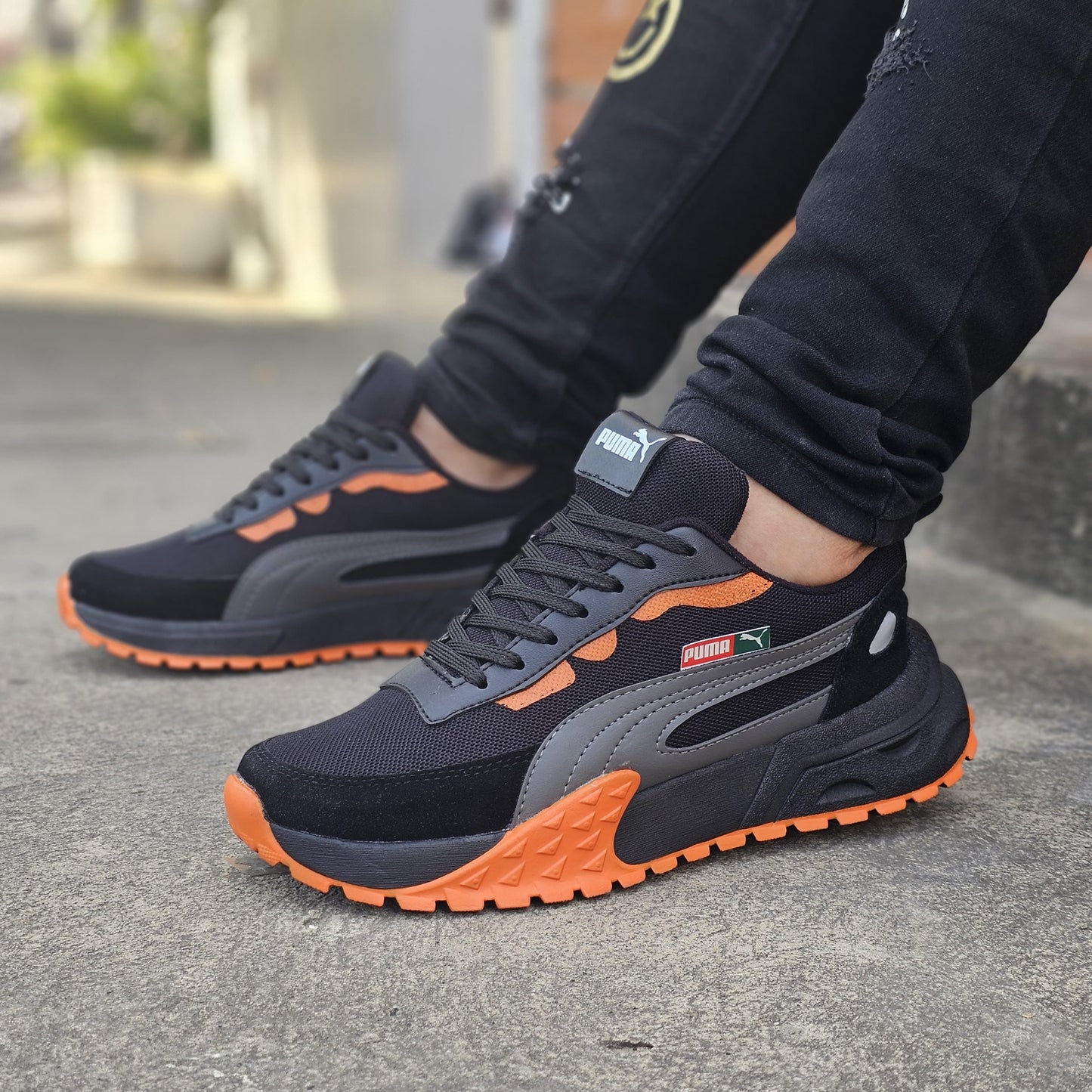 Deportivo Puma + 3 Pares Medias gratis