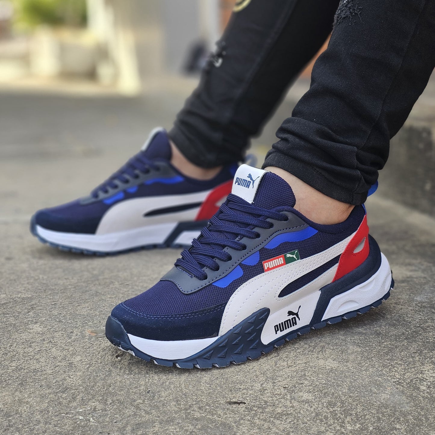 Deportivo Puma + 3 Pares Medias gratis