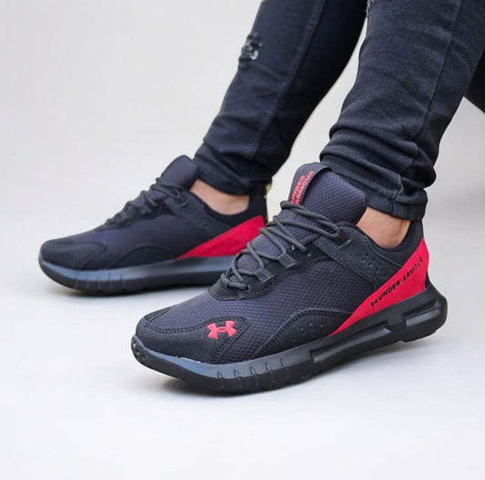 Zapatos Under Armour +¡+Regalo de 3 Pares de Medias!
