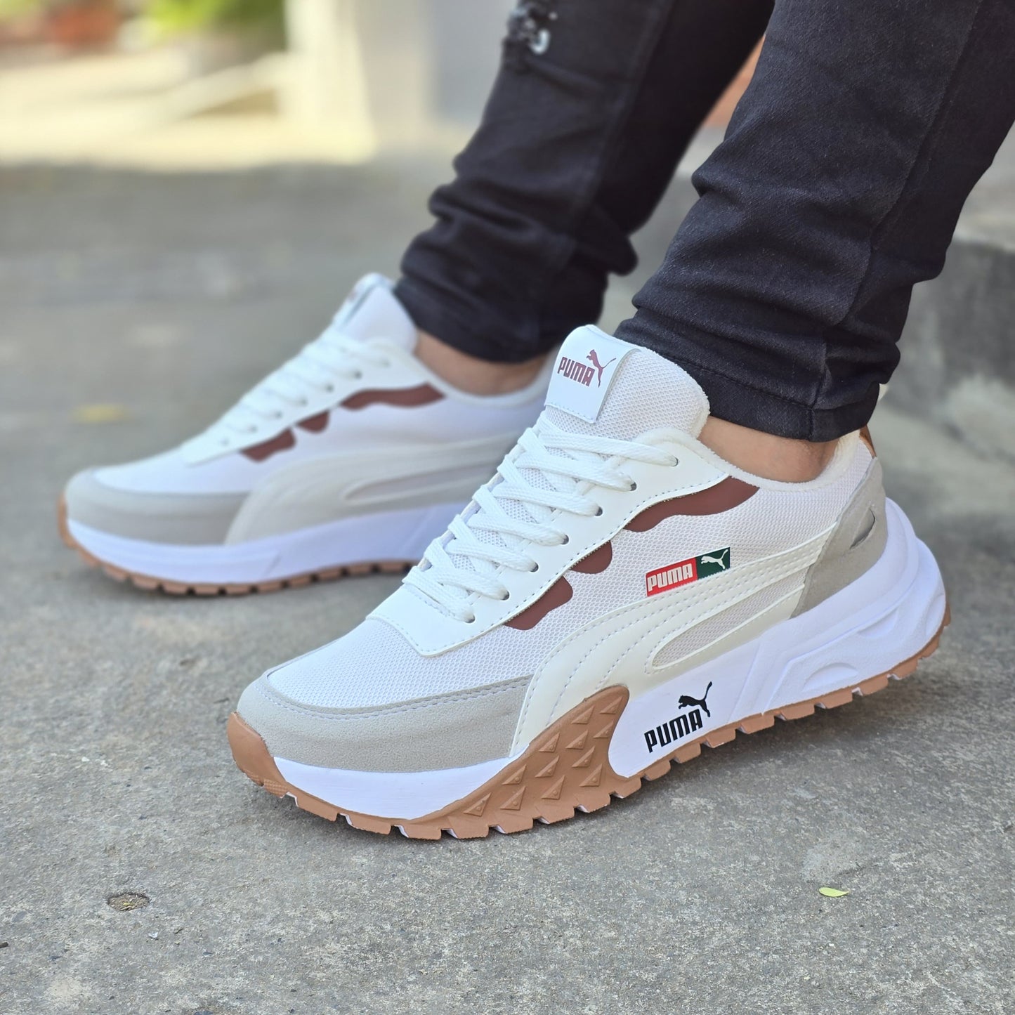 Deportivo Puma + 3 Pares Medias gratis