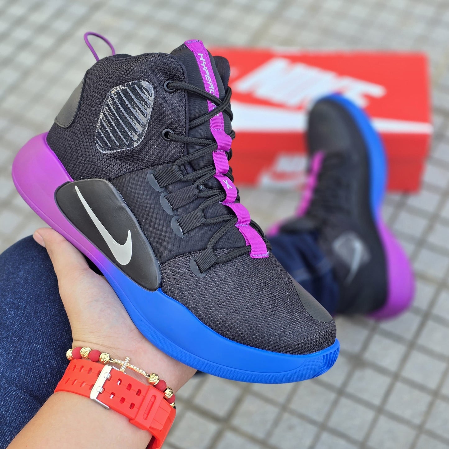 BOTA NIKE COURTSIDE 23