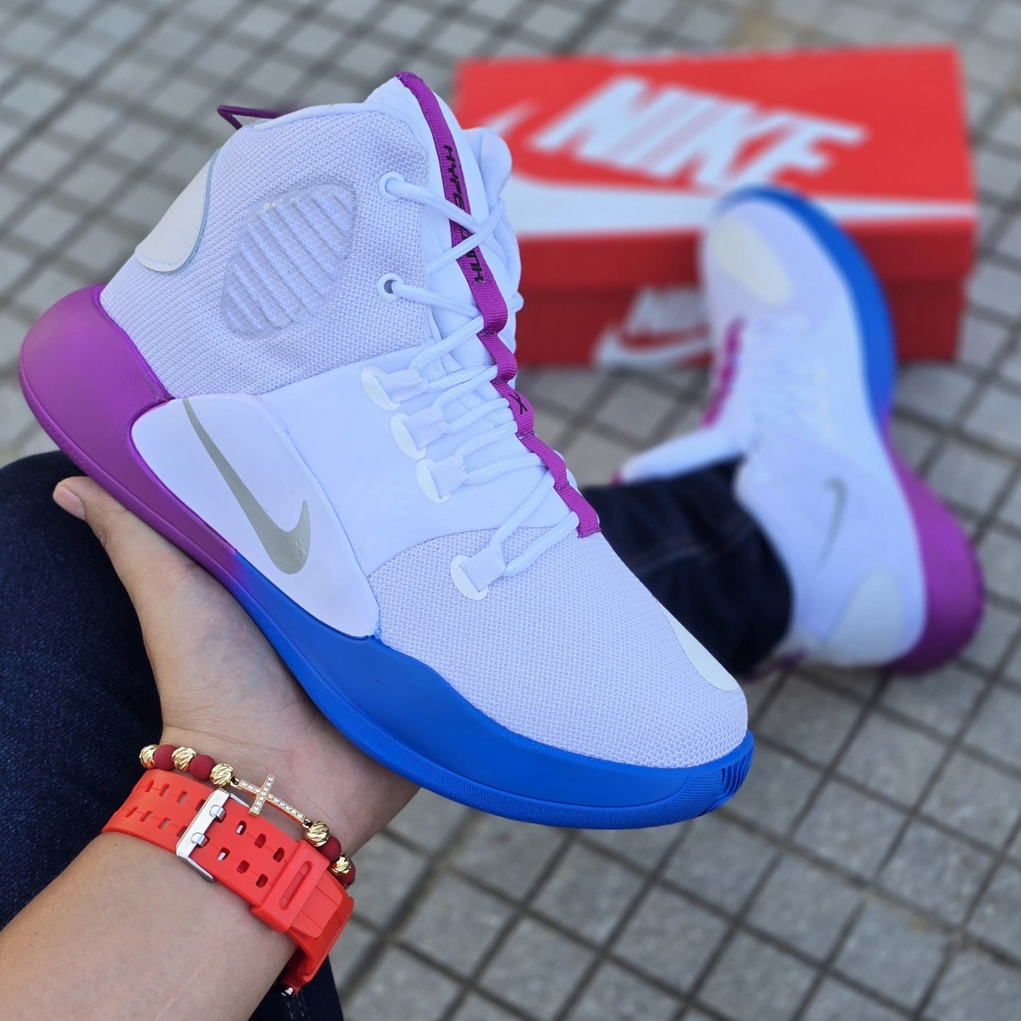 BOTA NIKE COURTSIDE 23