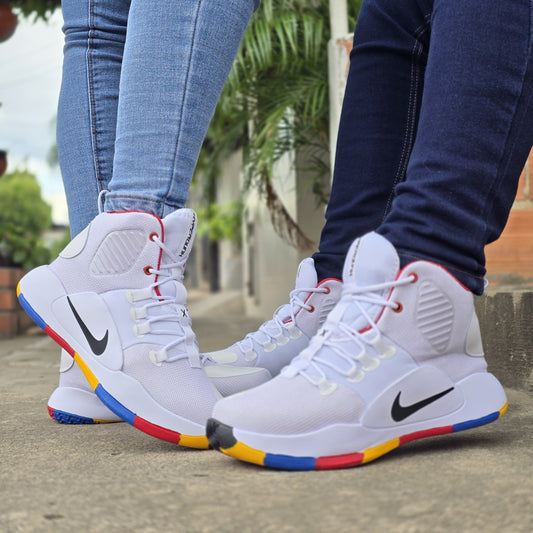 BOTA NIKE COURTSIDE 23